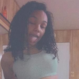 Meet your Posher, Jania